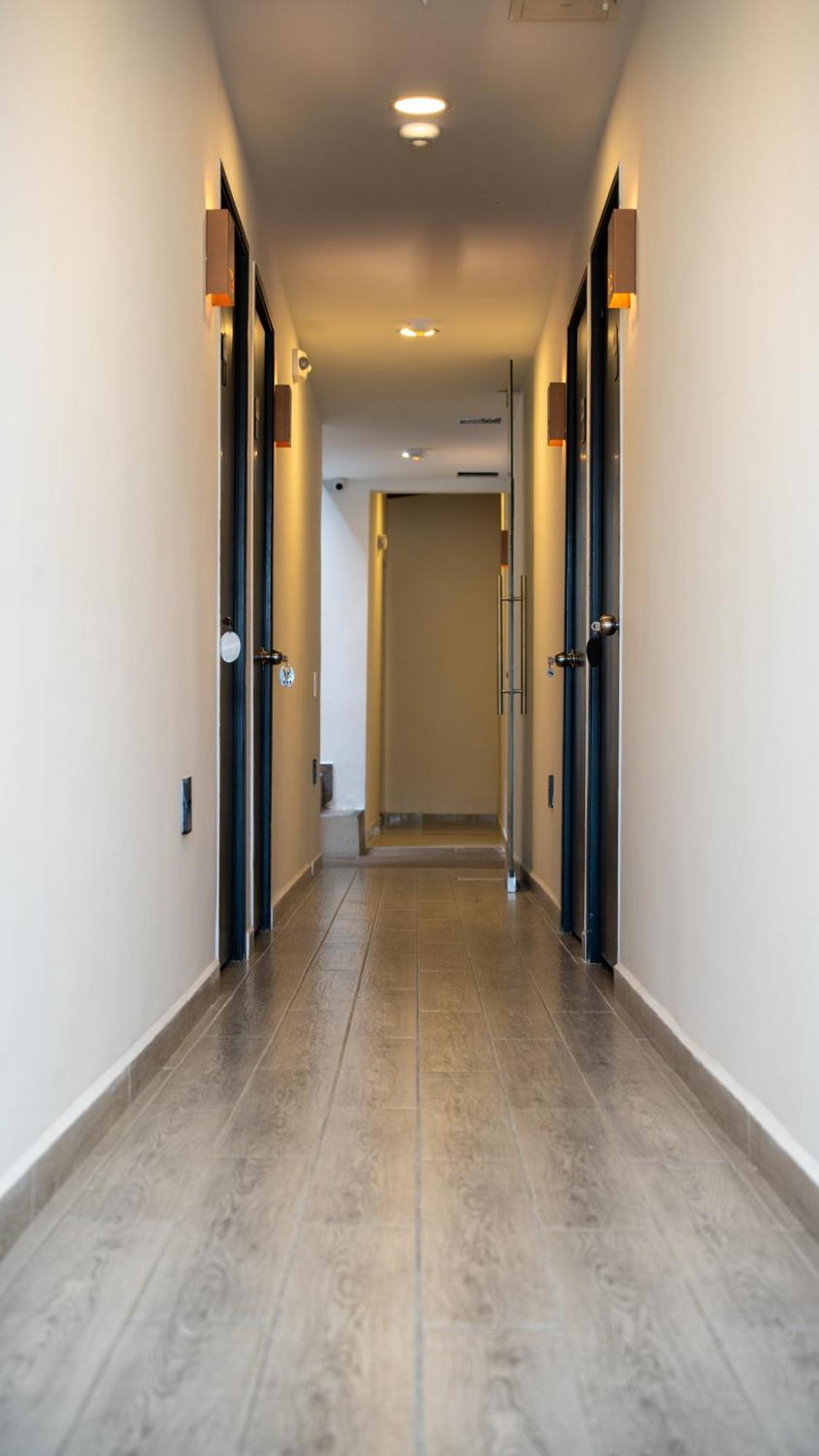 79 Hotel ميديلين المظهر الخارجي الصورة