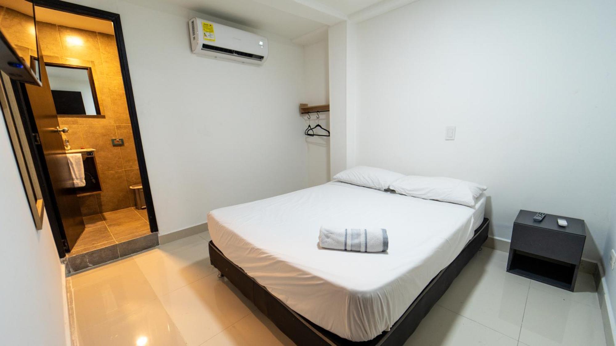 79 Hotel ميديلين المظهر الخارجي الصورة