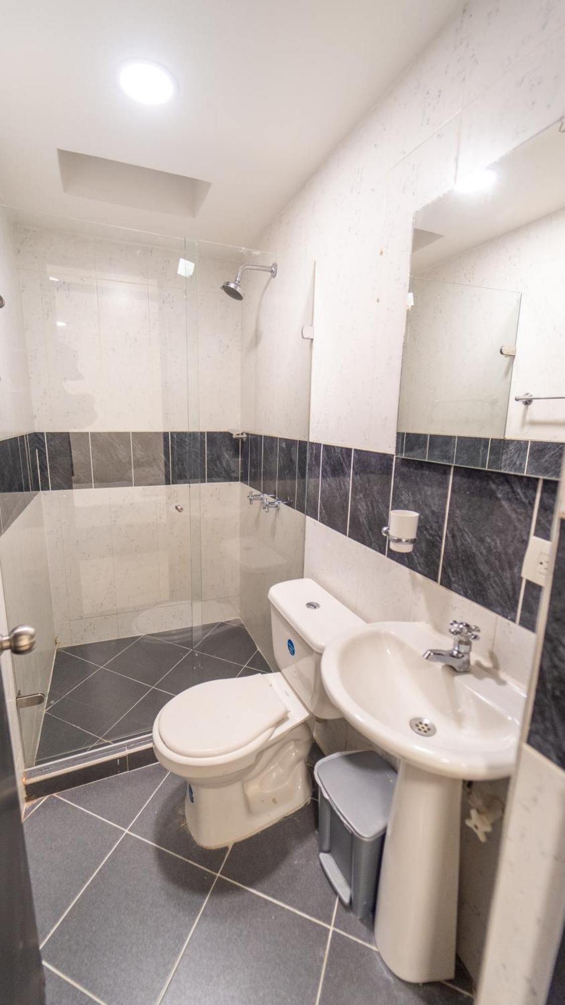 79 Hotel ميديلين المظهر الخارجي الصورة