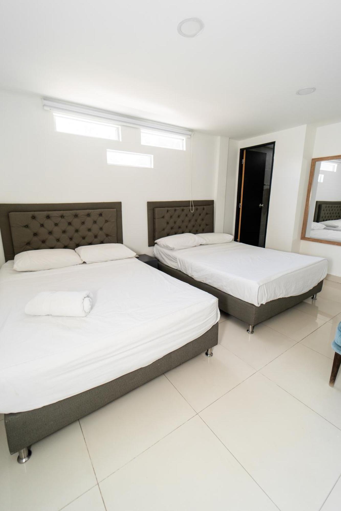 79 Hotel ميديلين المظهر الخارجي الصورة