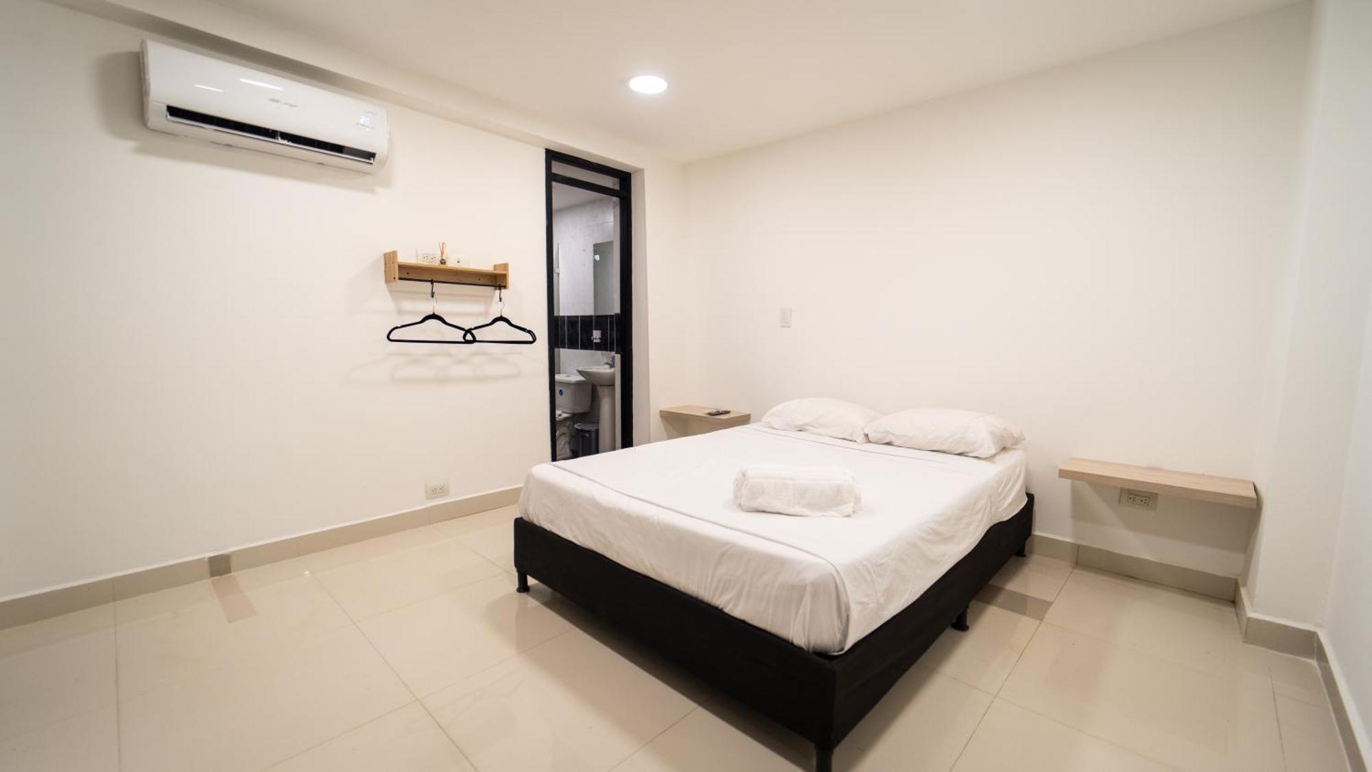 79 Hotel ميديلين المظهر الخارجي الصورة