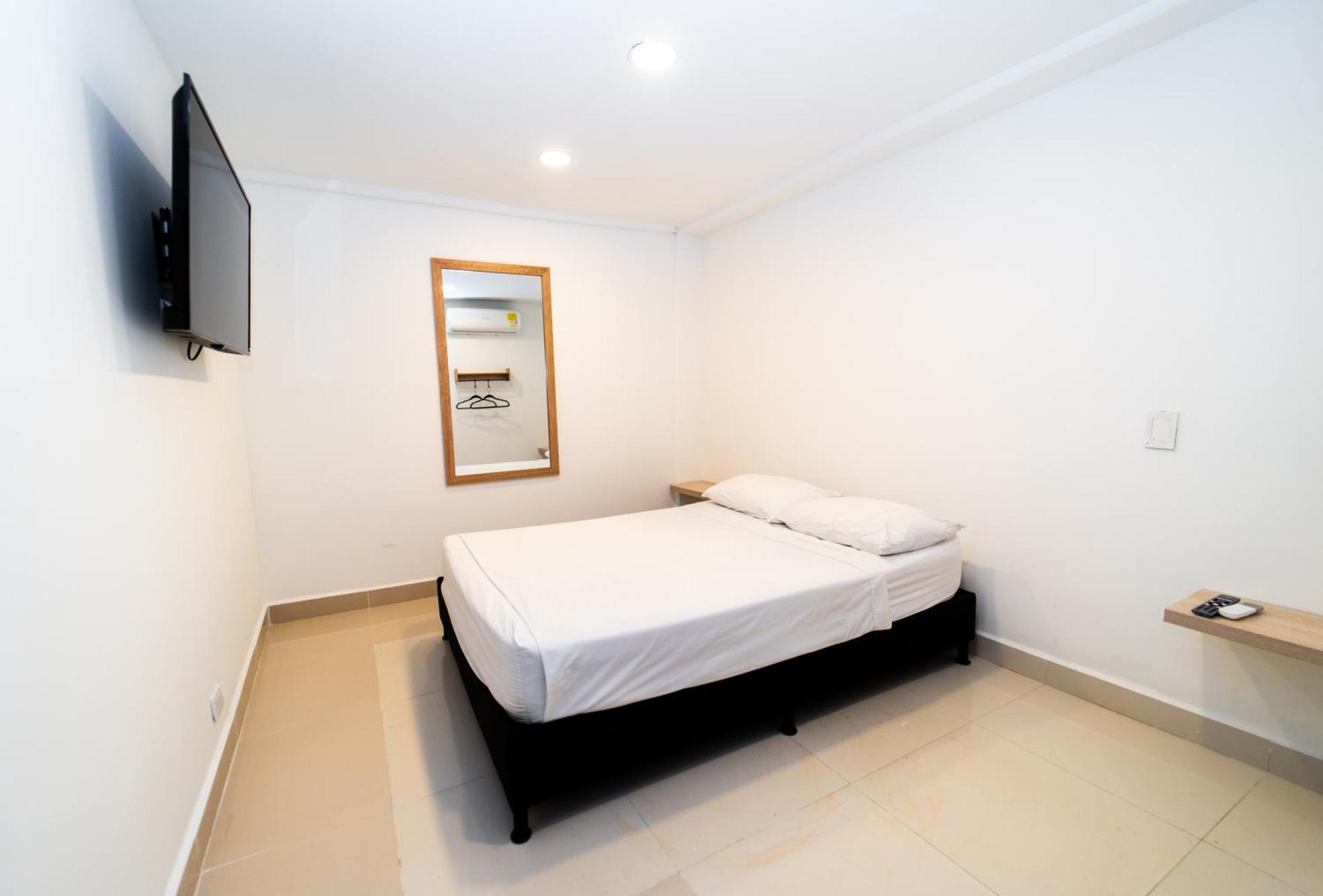 79 Hotel ميديلين المظهر الخارجي الصورة