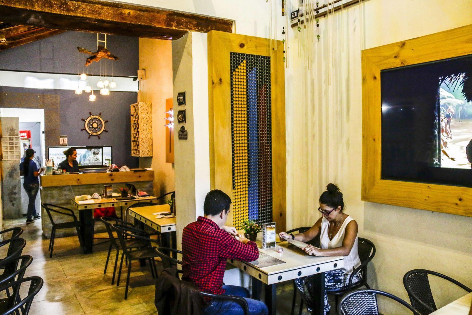 79 Hotel ميديلين المظهر الخارجي الصورة