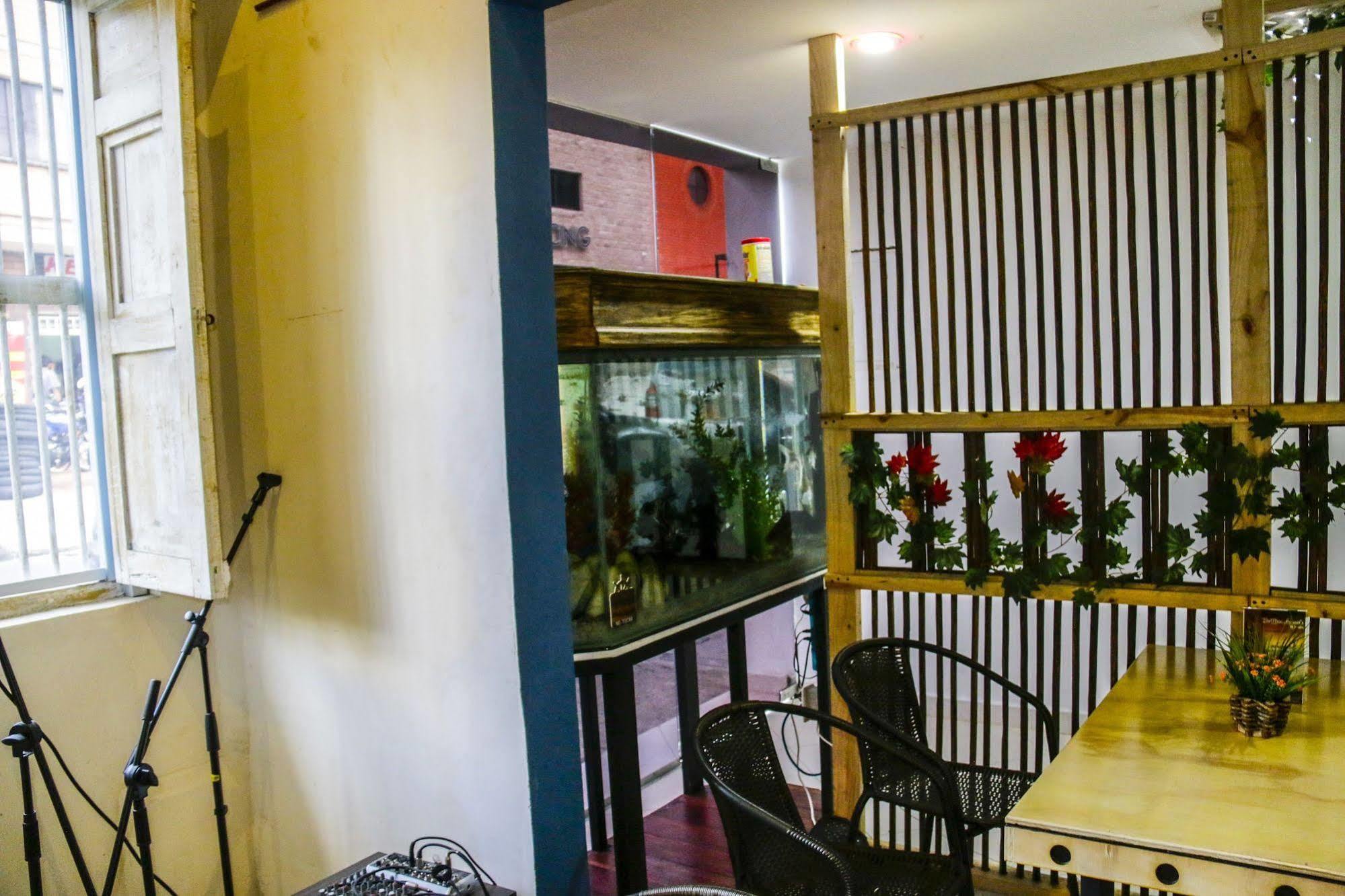 79 Hotel ميديلين المظهر الخارجي الصورة